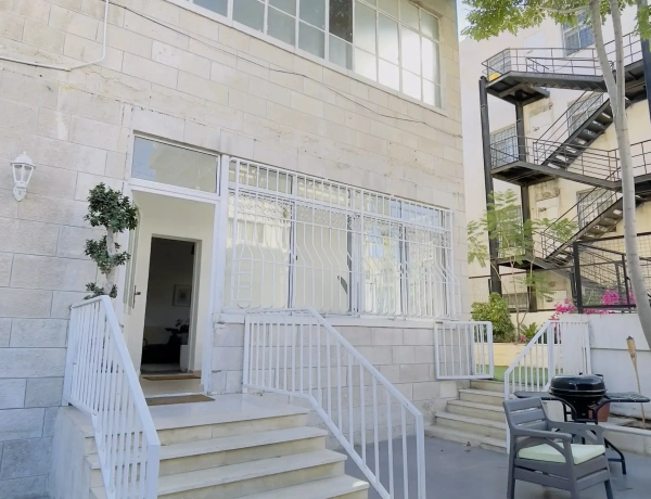 Charming Garden Apartment in the Heart of Jabal Al-Weibdeh